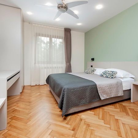 Villa Nina B&B โรวีน ภายนอก รูปภาพ