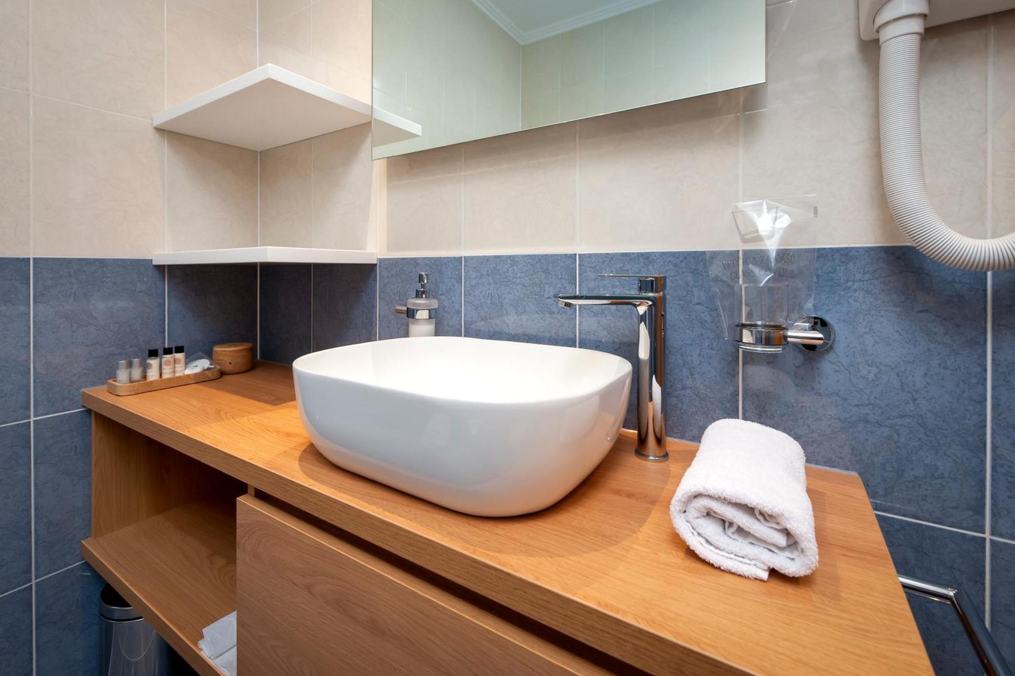 Villa Nina B&B โรวีน ภายนอก รูปภาพ